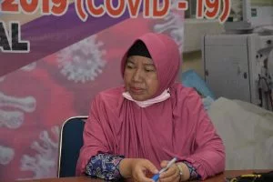 Kadis kesehatan kota tual dr. Betty subaidah