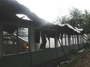 Ini gedung sd inpres uwat yang terbakar 1