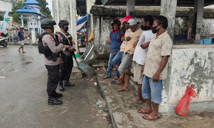 Patroli dialogis brimob maluku di kota tual dan maluku tenggara