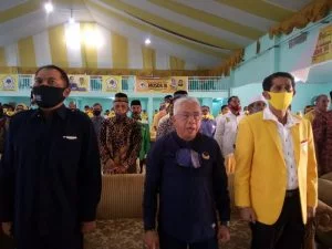 Waka dprd kota tual bersama sekretaris dpd golkar kota tual taufik hamud