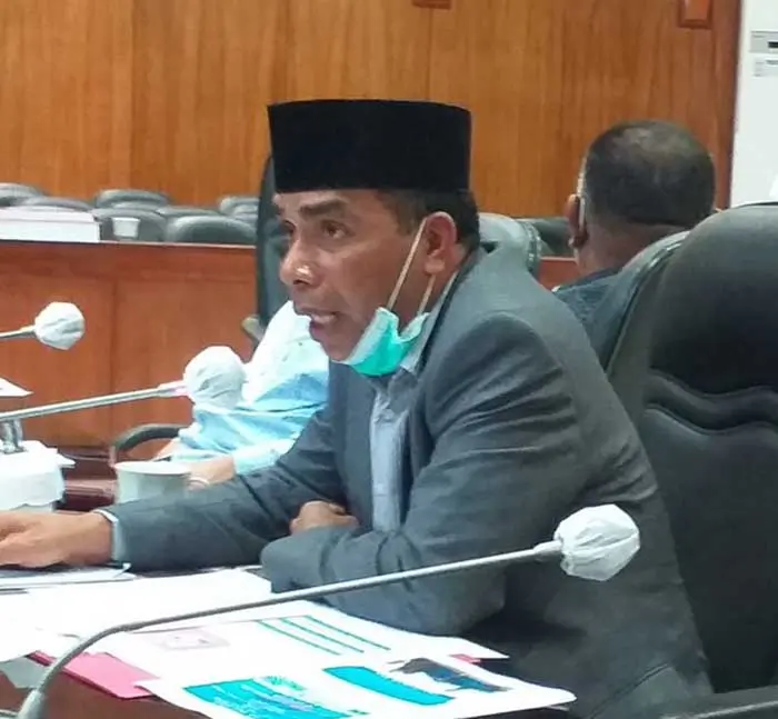 Juru bicara fraksi pks dprd maluku, amir rumra, s. Pi, m. S. I