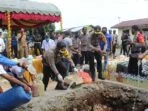 Kepolisian resort (polres) tual, senin (21/12/2020) melaksanakan pemusnahan minuman keras (miras) jenis sopi sebanyak 8,9 ton.