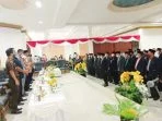 Walikota tual melantik dan mengambil sumpah jabatan pengurus lptq kota tual periode 2020 - 2025, di aula kantor walikota tual, selasa ( 02/03/2021 ).