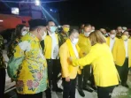 Bupati buru yang juga ketua dpd golkar propinsi maluku, bapak ramli umasugi, spi, m. M dan bupati seram bagian timur ( sbt ), abd. Mukti keliobas yang juga menjabat wakil ketua korbid pemenangan pemilu golkar maluku beserta fungsionaris partai di bumi maren kota tual