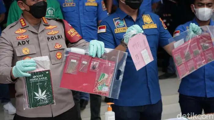 Barang-bukti-anji-yang-disita-polisi