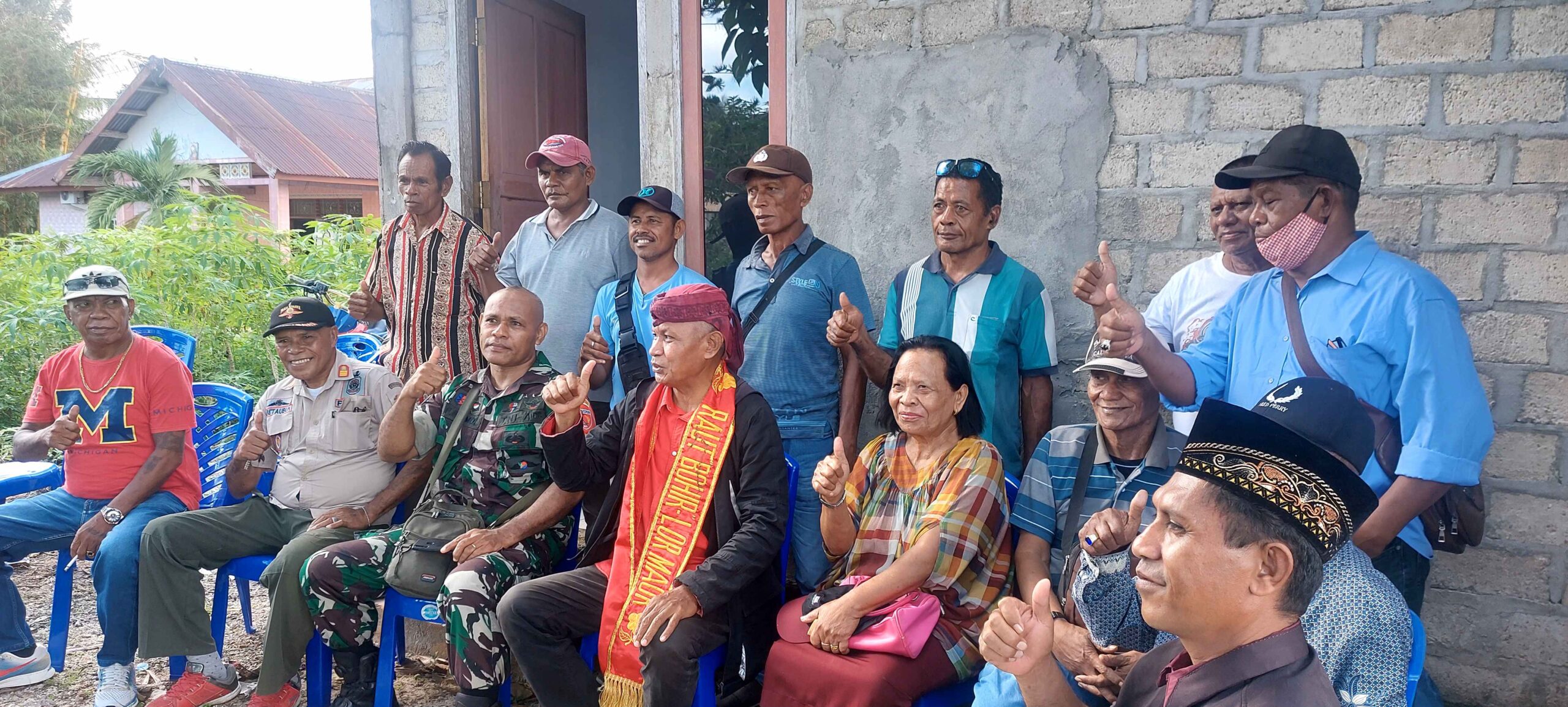 Konferensi pers raja maur ohoiwut, theodorius rahail dalam sosialisasi perdamaian, rabu 14 februari 2023