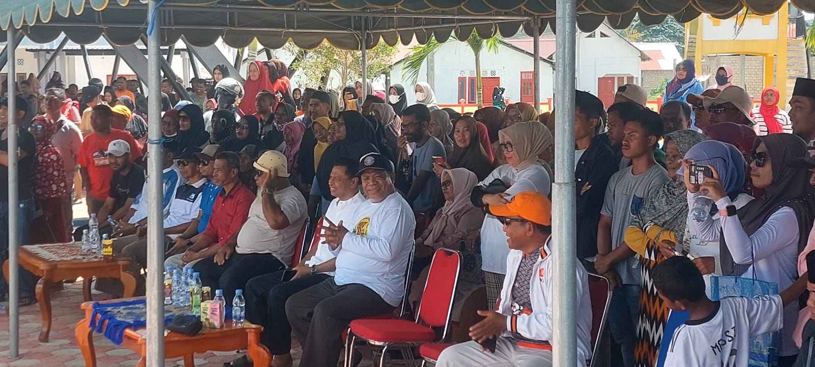 Walikota tual dan wawali tual hadir dalam panggung rakyat amanah di taman kiom, minggu 16 juli 2023