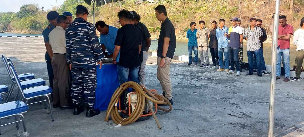 Ini bb mesin pompa minyak dan para abk kapal km. Citra karya papua