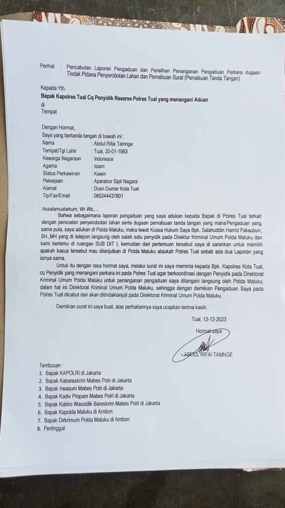 Ini bukti surat abdul rifai tamnge minta peralihan penanganan laporan pengaduan di polres tual, untuk ditangani polda maluku, rabu 13 november 2023