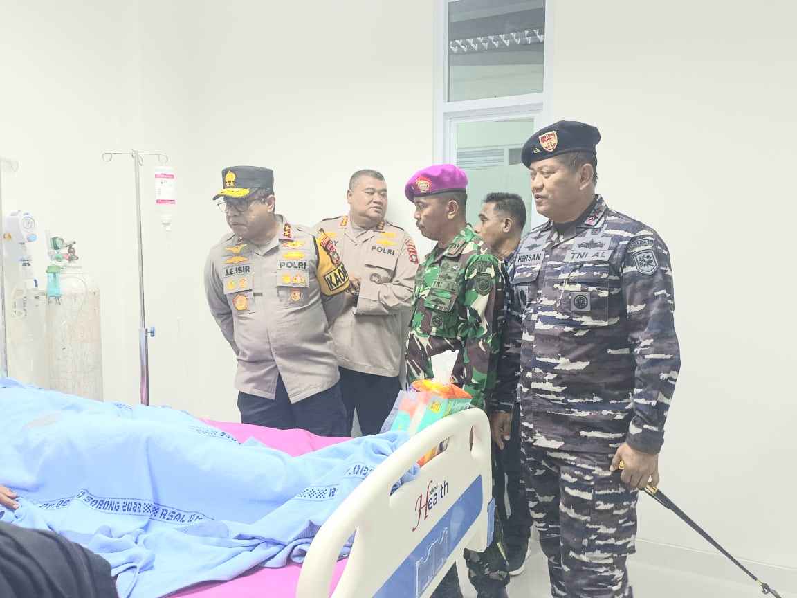 Kapolda Bersama Pangkoarmada III Redam Bentrok Brimob Dan TNI AL Di ...